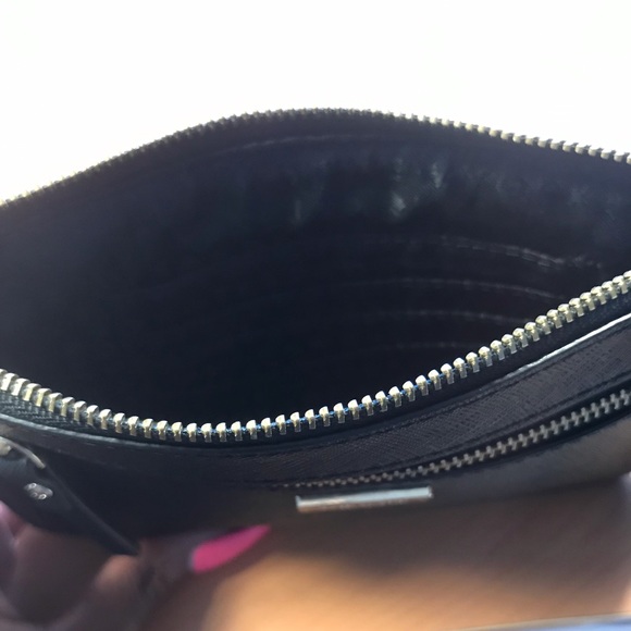 KS Wristlet with 6 slots for credit cards/ ID - Picture 4 of 4